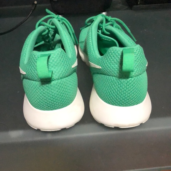 Nike Roshe Run - Picture 3 of 5